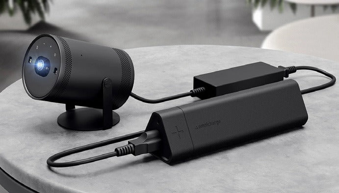 Omni 40+ powering a portable projector